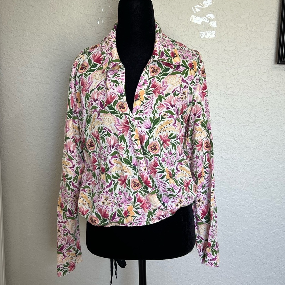 Kut from the Kloth Multicolor Floral Top
Caja 5